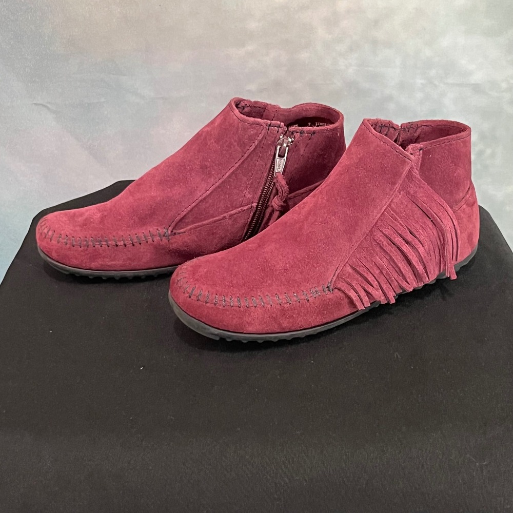 Minnetonka Womens Burgundy Suede Side Fringe Ankle Boots Moccasins Size 7